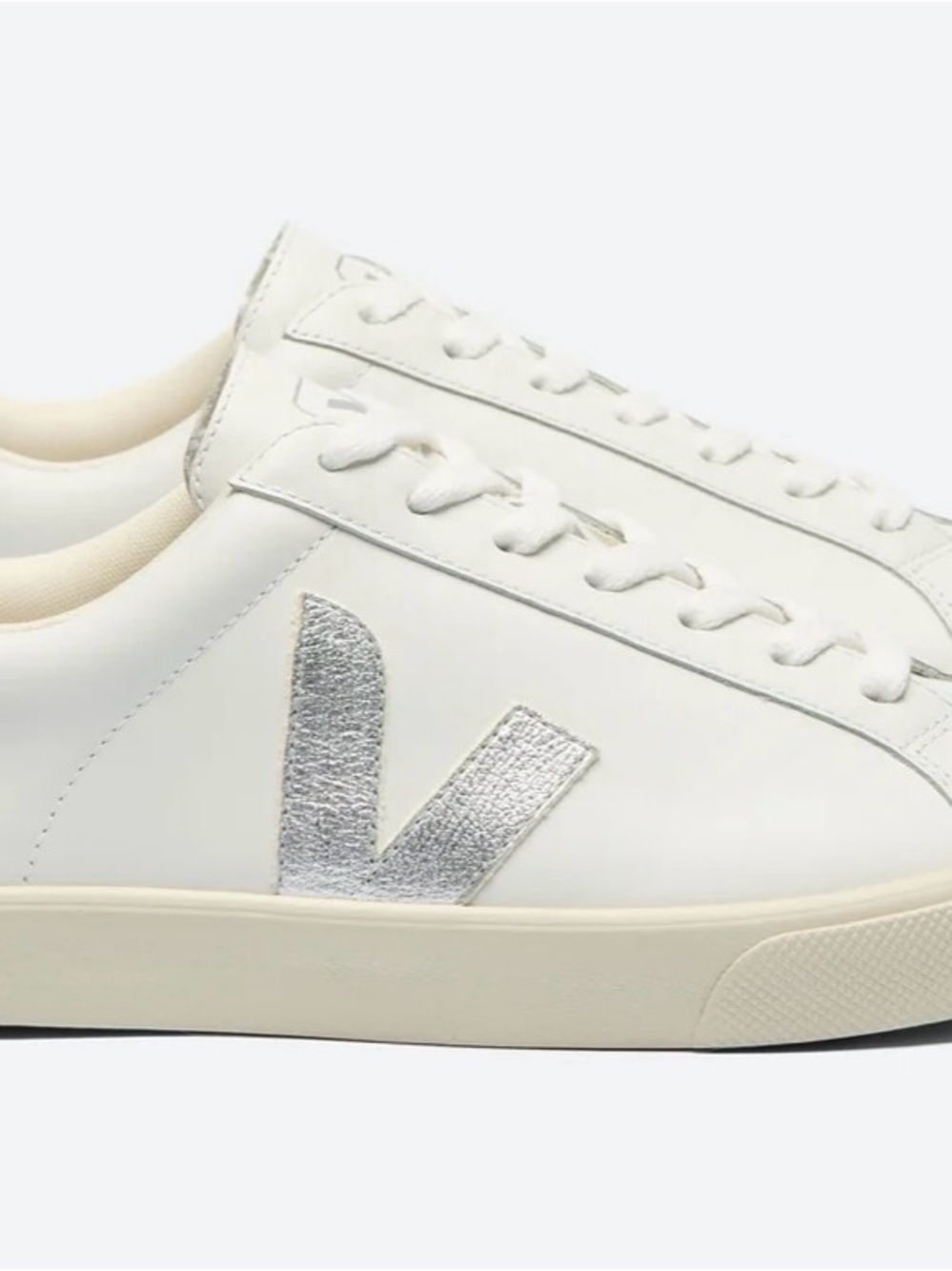 New VEJA - Esplar Leather - White and silver size us 7. New in box